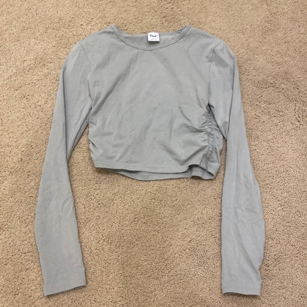 Aritzia Tna cropped green long sleeve top